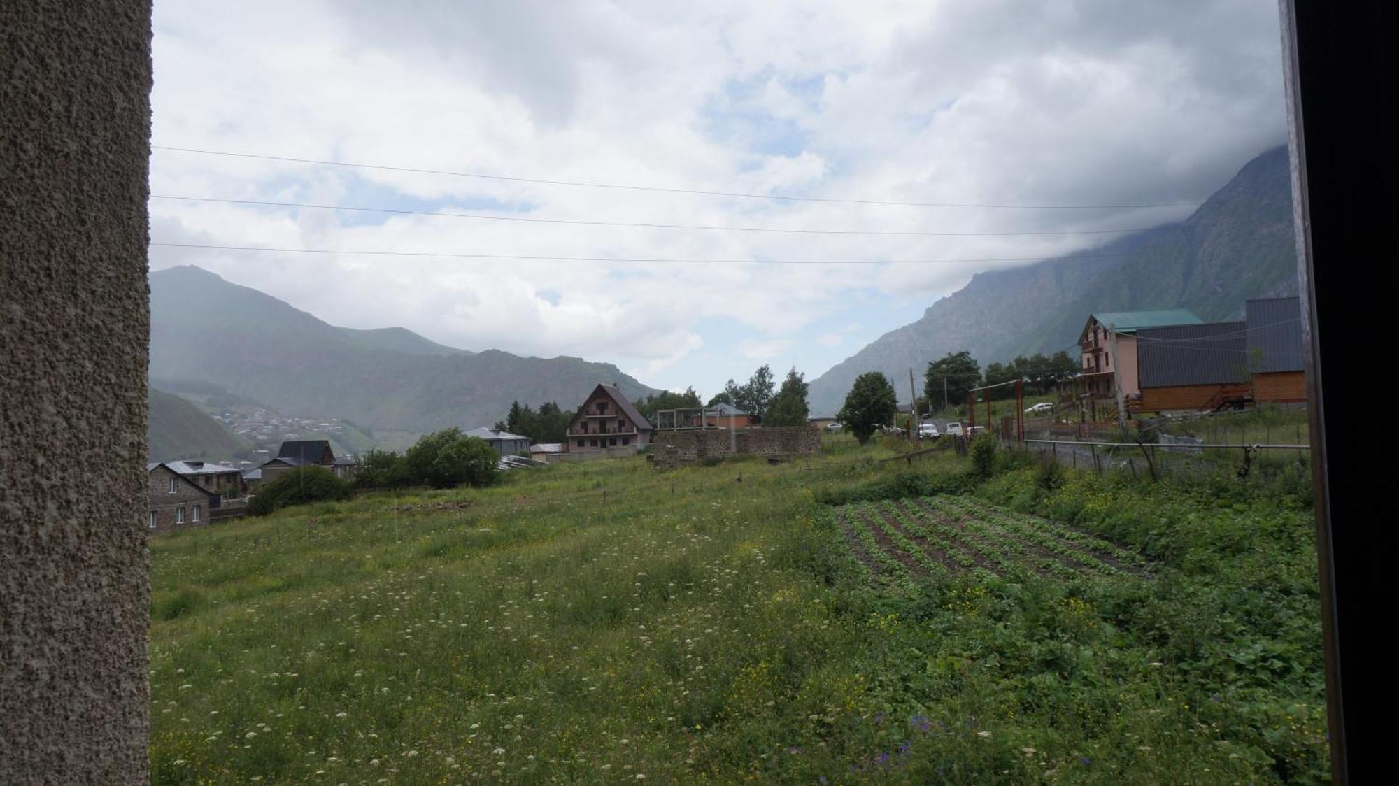 Hotel Arte In Kazbegi Extérieur photo