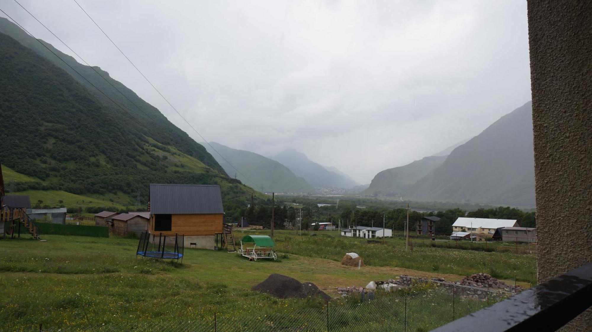 Hotel Arte In Kazbegi Extérieur photo