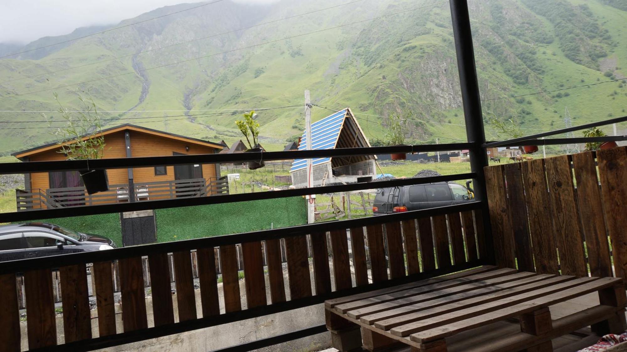 Hotel Arte In Kazbegi Extérieur photo