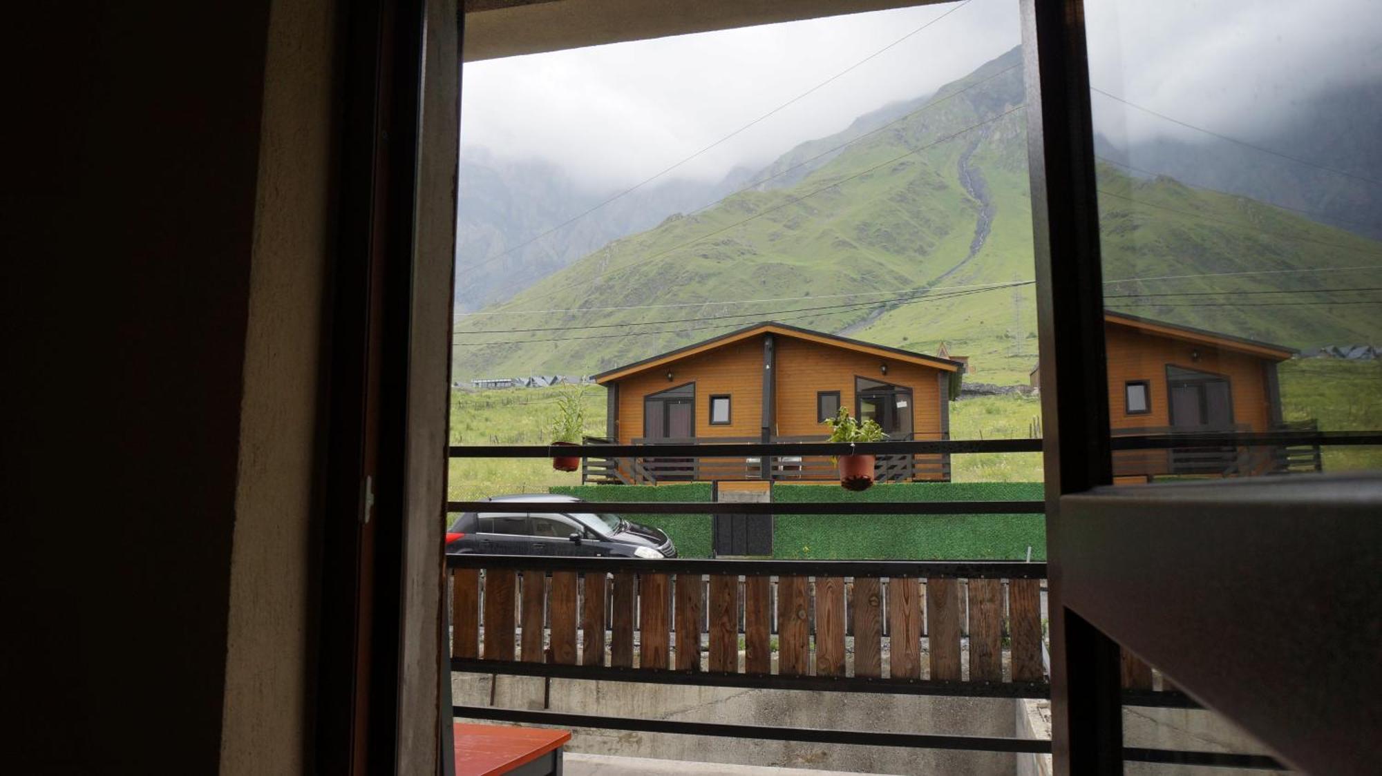 Hotel Arte In Kazbegi Extérieur photo
