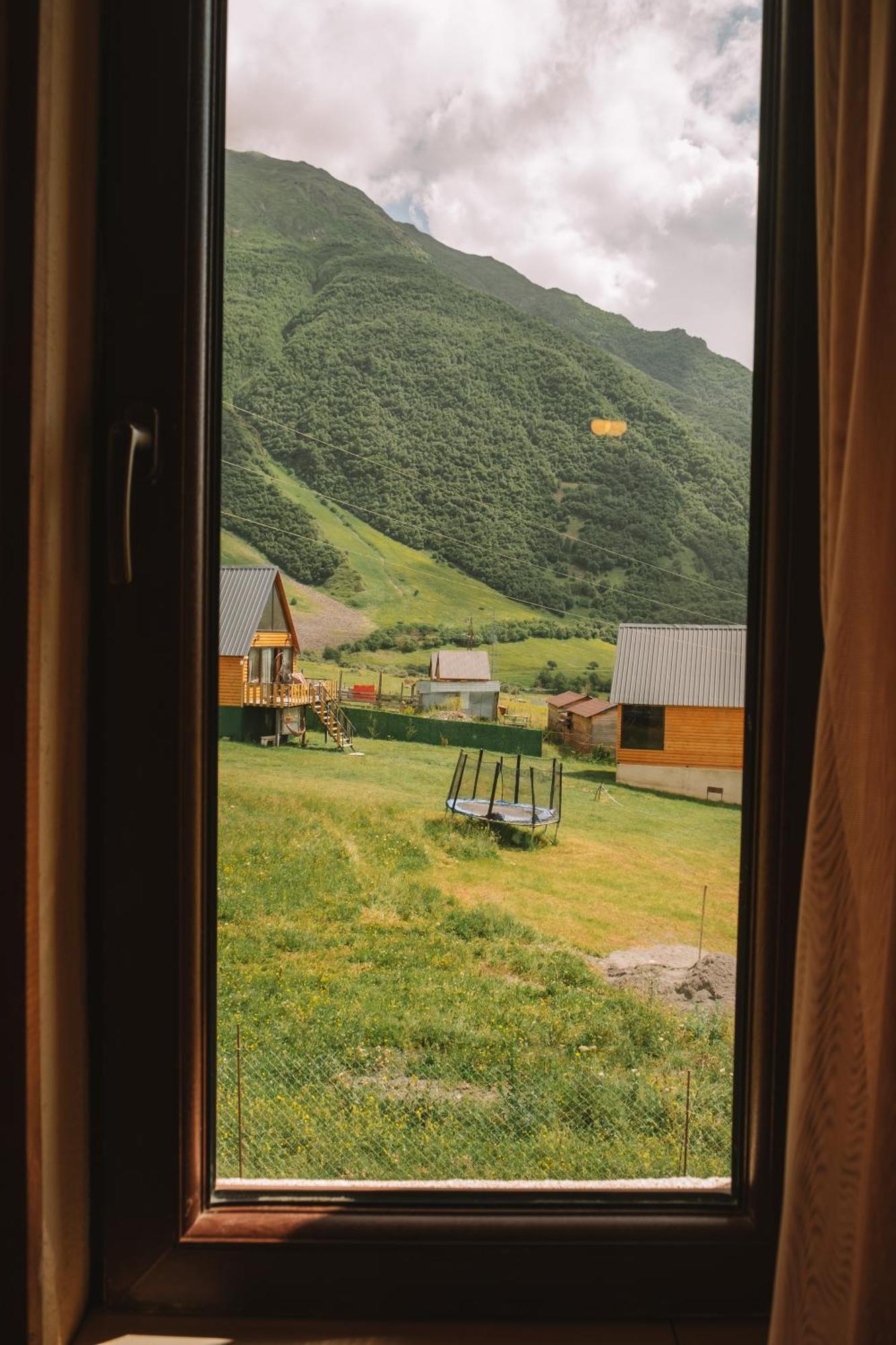 Hotel Arte In Kazbegi Extérieur photo