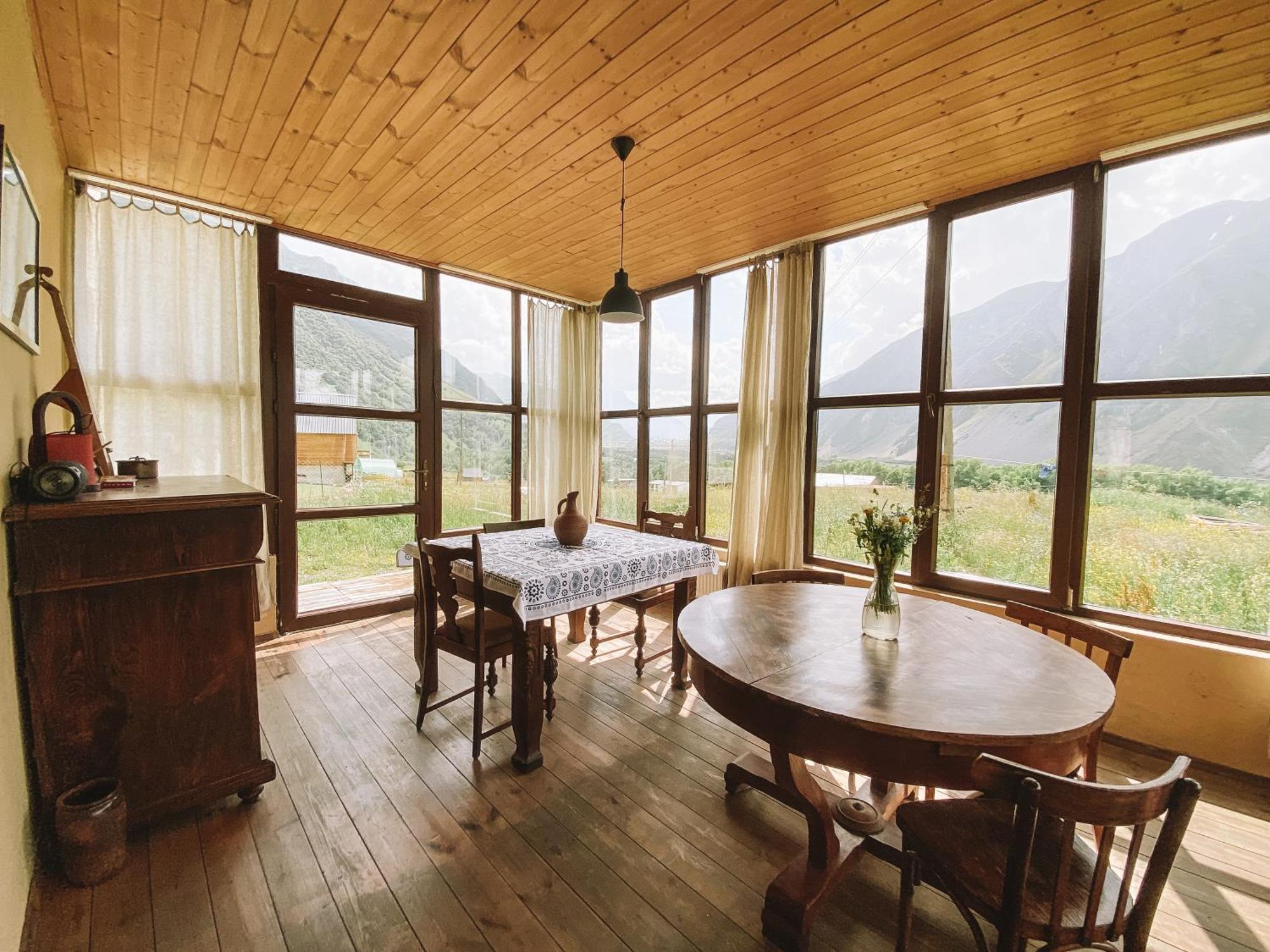 Hotel Arte In Kazbegi Extérieur photo