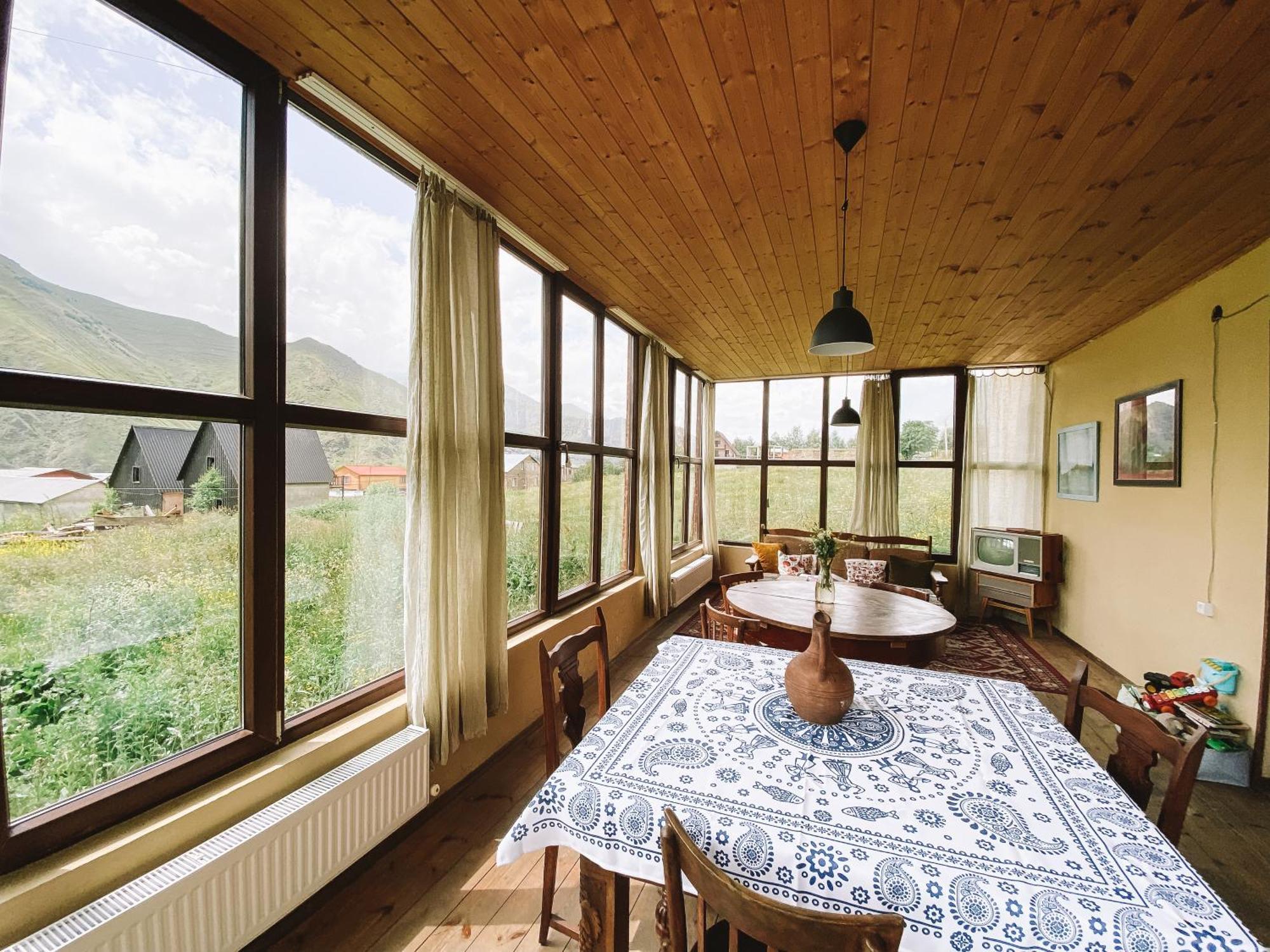 Hotel Arte In Kazbegi Extérieur photo